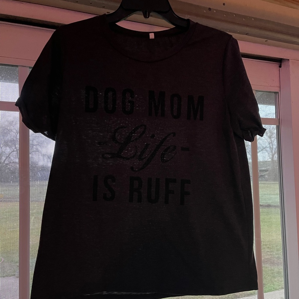 Dog Mom Life graphic tee